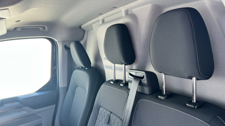 Ford Transit Custom E-320 L1 Rwd 100kW 65kWh H1 Van Limited Auto